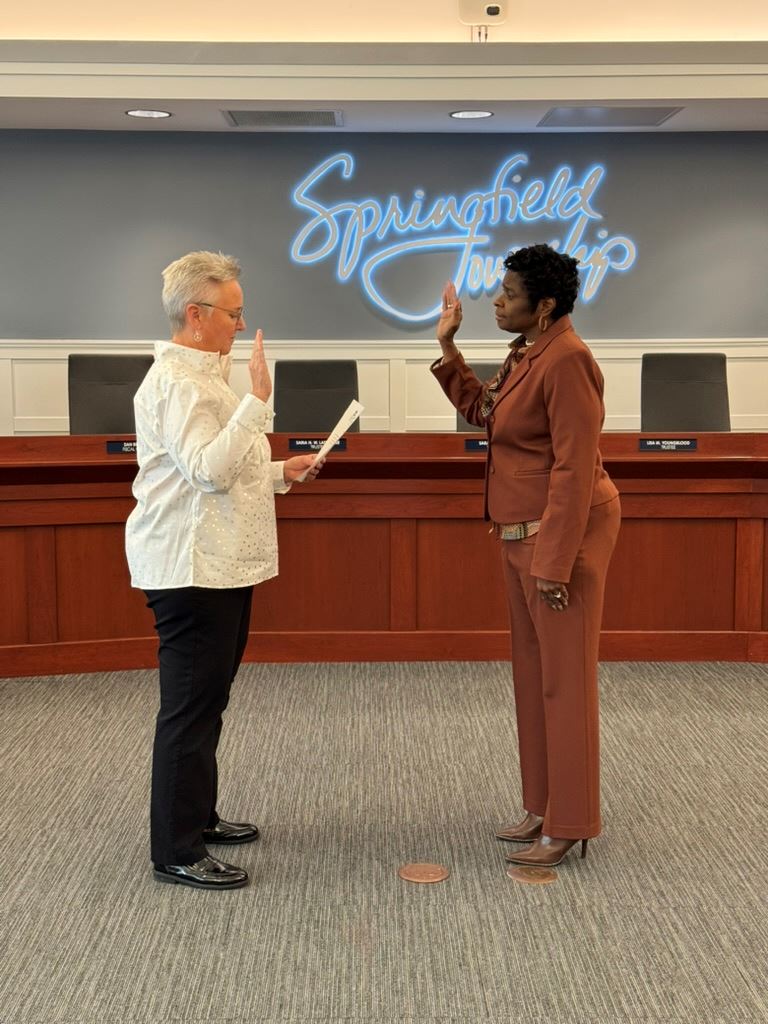 Lisa Youngblood swearing in